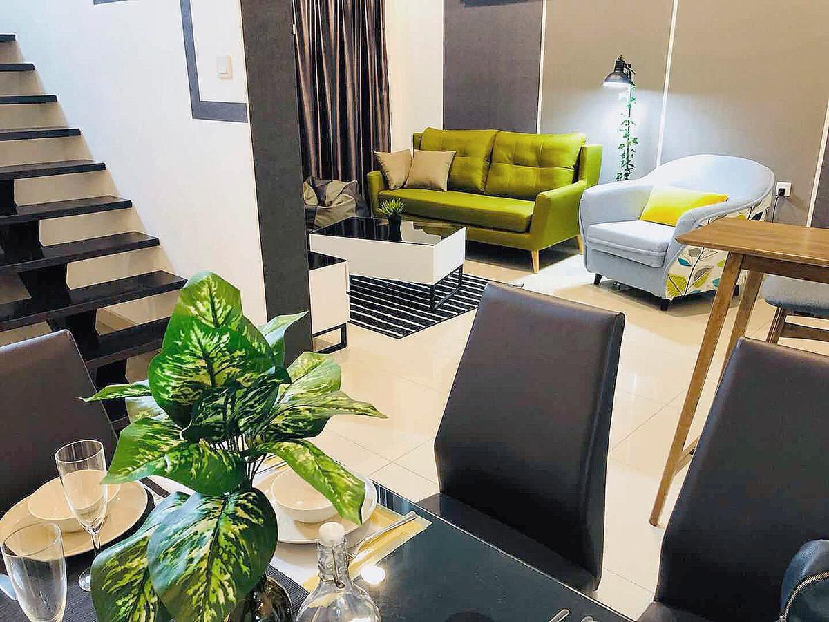 Appartamento The Loft Kangkar Teberau Esterno foto