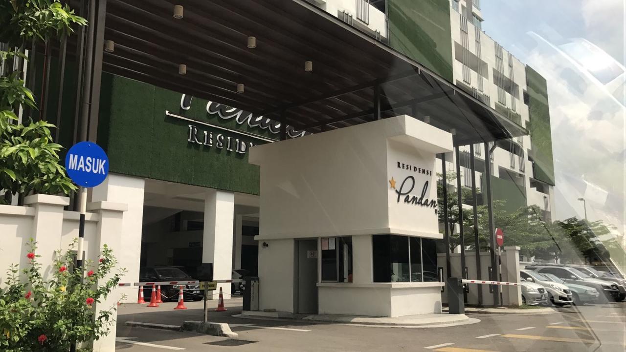 Appartamento The Loft Kangkar Teberau Esterno foto